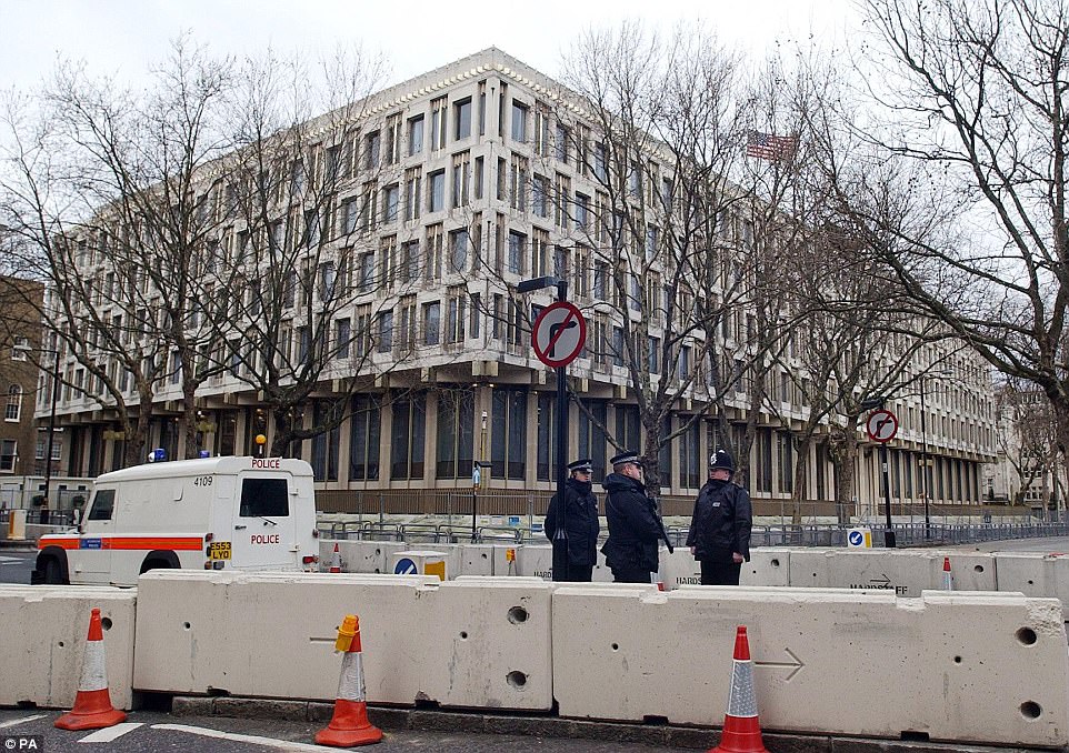 Russia Withdraws Ambassador to UK as Tensions Escalate Over Ukraine Policy