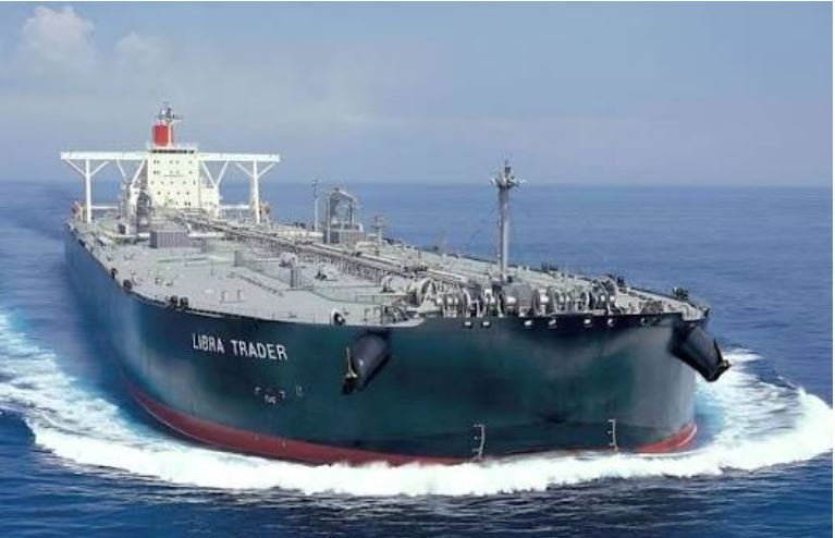 Iran Rebuffs Trump Threat to Declare Strait of Hormuz U.S. Territory Amid Stalled Talks